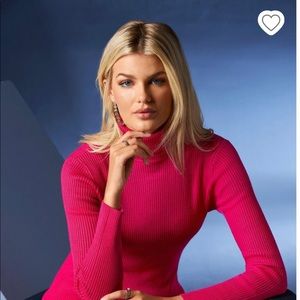 Ribbed Turtleneck Sweater in Chocolate Brown